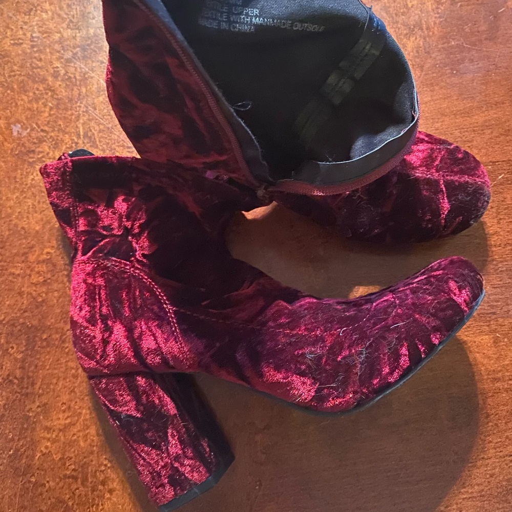 Mia velvet bootie